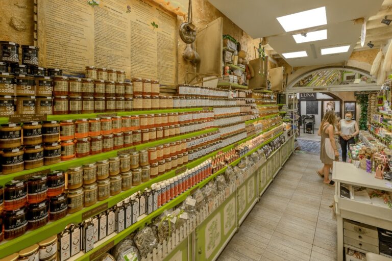 Greek natural products shop 15
